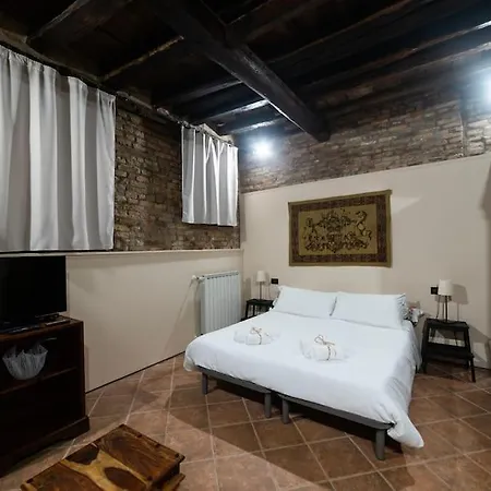 Charming Open-space Do Torri Apartment
