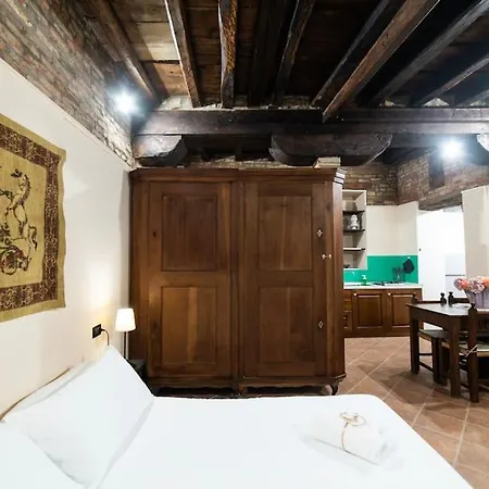 Charming Open-space Do Torri Apartment