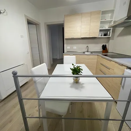 Marin Aparthotel Venice