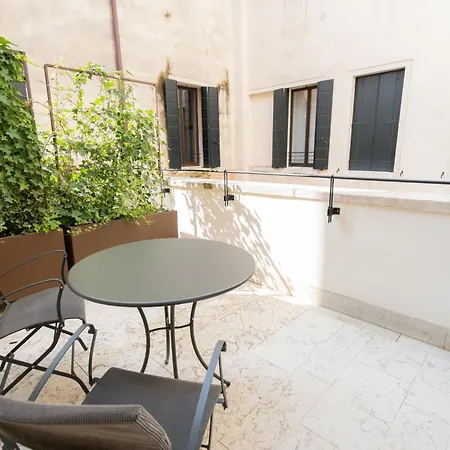 Palazzo Morosini Degli Spezieri - Lifestyle Apartment Venice