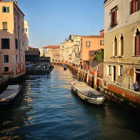 Cinqueteste Luxury Guest house Venice