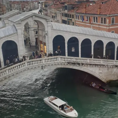 Large 3 Flat Rialto * Venedig