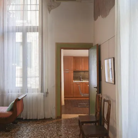 Melusina Rialto Apartment Venice