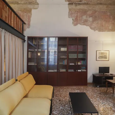Melusina Rialto Apartment