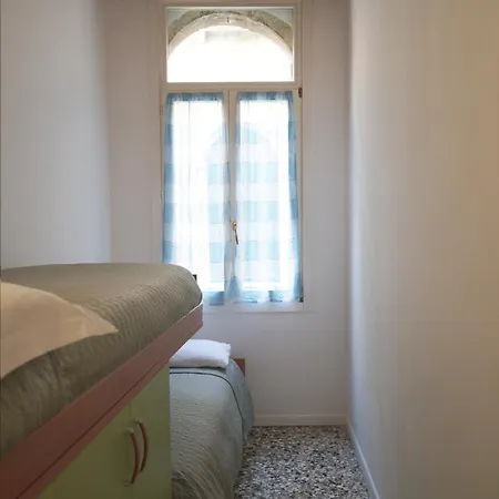 Melusina Rialto Apartment