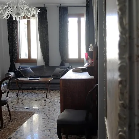 Apartment San Marco Luxury And Sharm Muneghe Venice