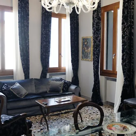 San Marco Luxury And Sharm Muneghe Apartment
