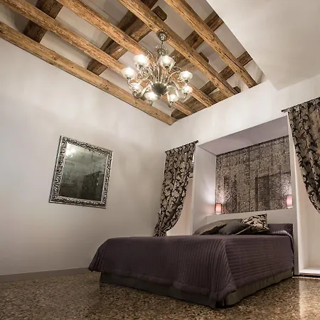 San Marco Luxury And Sharm Muneghe