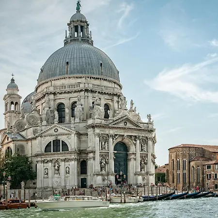 Homestay Venice Homestay *