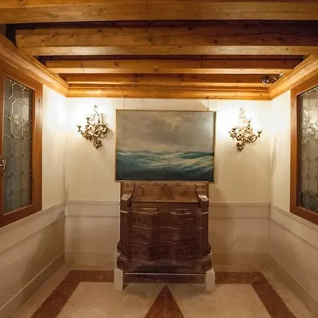 Ca' San Marco, Literally 20 Meters From San Marco Square! Apartment *