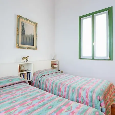 Appartamento Ca' Del Pittore In Dorsoduro, Elegant Fine Arts District Venezia