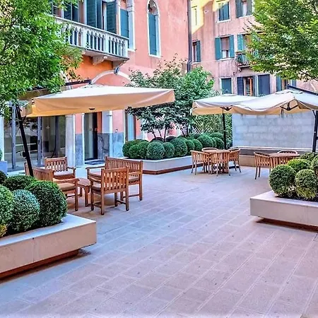 Ca' Vittoria, A Different Way To In Apartment