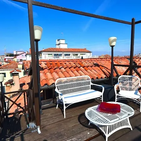 Breathtaking Terrace In Santa Margherita Square Apartment *