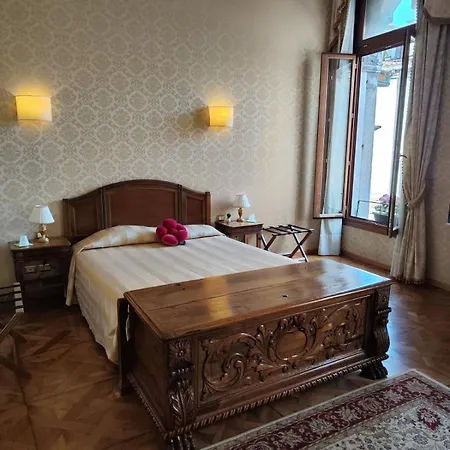 Dimora Al Doge Beato Vista Canale Bed & Breakfast Venice