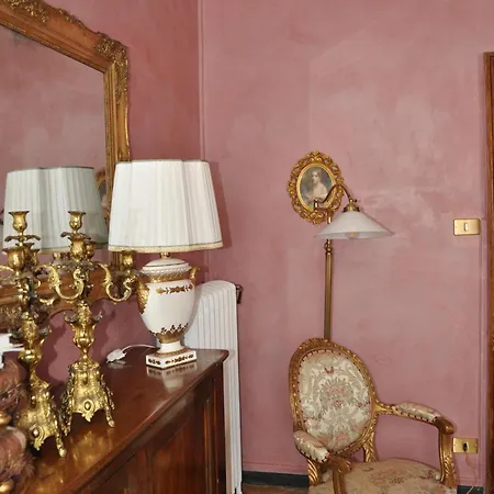 La D'ella *