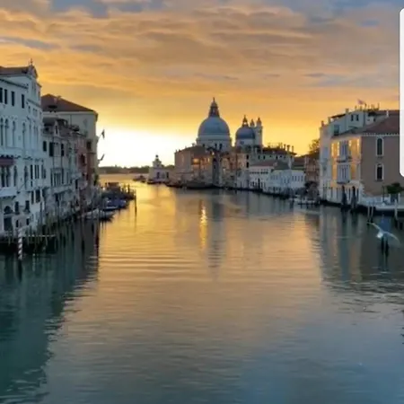 Gondola Show Apartment *