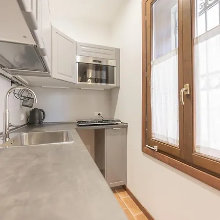 Casa Luna - 10 Min From Train Station Venice