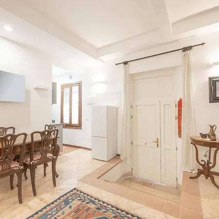 Apartament Casa Luna - 10 Min From Train Station Wenecja
