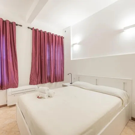 Casa Luna - 10 Min From Train Station