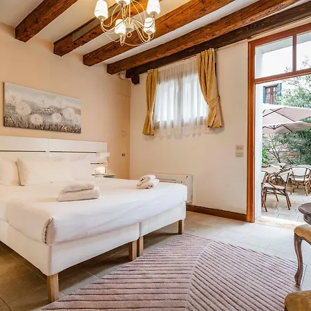 Residenza Centopietre - Dorsoduro By Wonderful Italy *