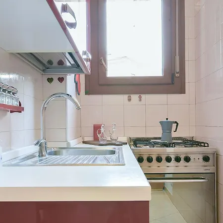 Queen Isabel Apartment Mestre