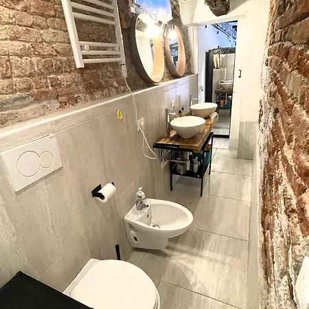 Atelier Apartment *