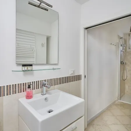 Cannaregio S Apartment
