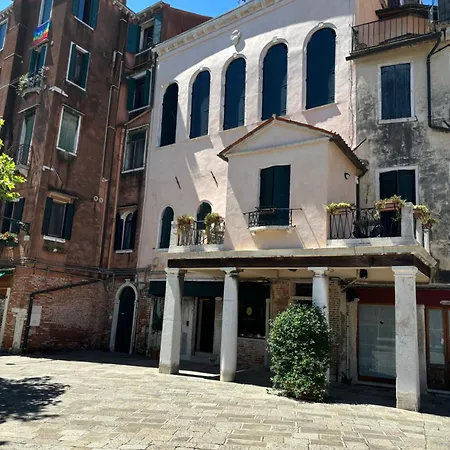بيت ضيافة Del Ghetto
