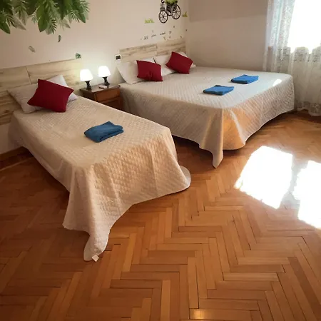 Homestay 旅途之家 *
