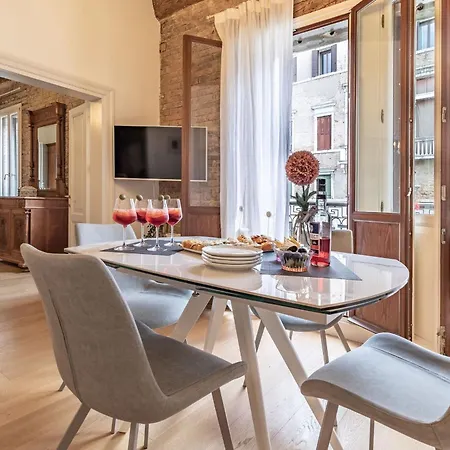 Apartment Italian Experience-riva Degli Schiavoni Boutique