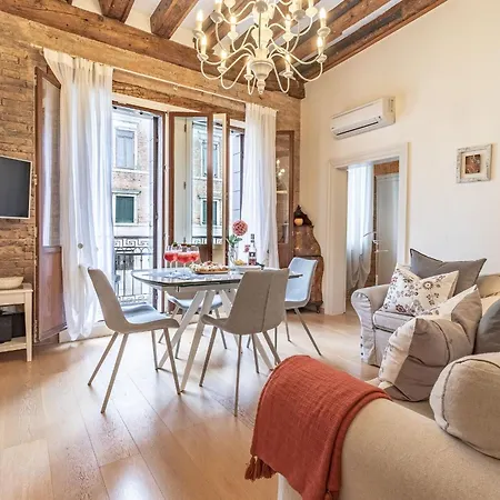 Italian Experience-riva Degli Schiavoni Boutique *
