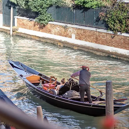 Italian Experience-riva Degli Schiavoni Boutique Apartment Venice