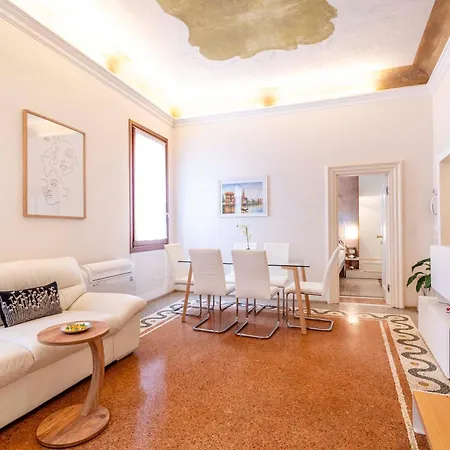 Ca' Pestrin House - San Marco Square Venedig