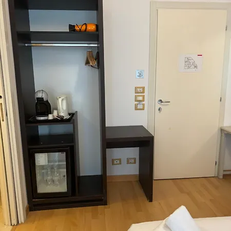Apartment Affitta Camera