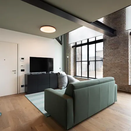 Penthouse - Loft With Canal View Apartment *