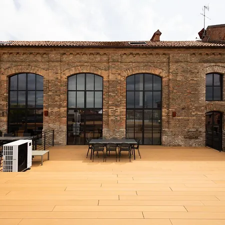 Penthouse - Loft With Canal View Apartment Venice