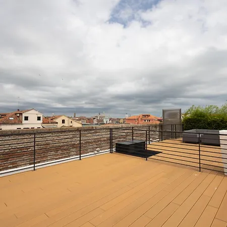Apartment Penthouse - Loft With Canal View Venice