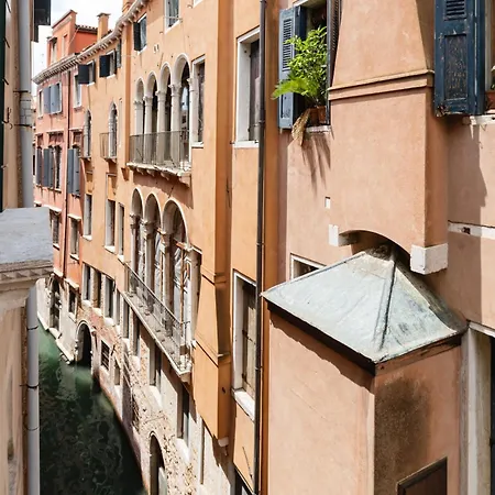 San Marco Canal View By Bricola Apartment