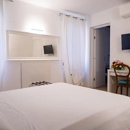 Guest house Hermes San Marco 2*