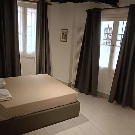 Ca Del Gambero Canal View Apartment