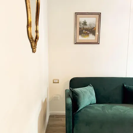 Graceful Barnaba * Venice