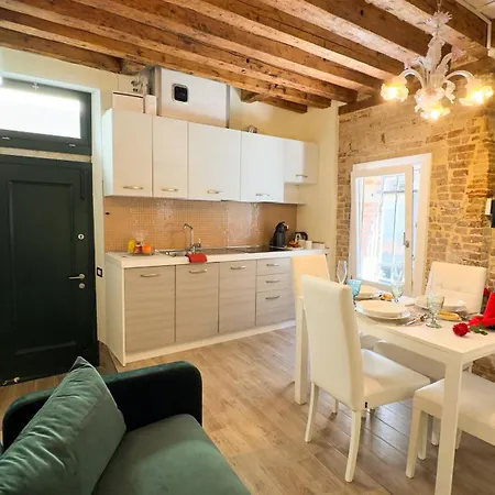 Graceful Barnaba Apartment *