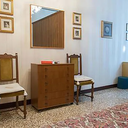 Apartment Near Biennale Theatre Venice