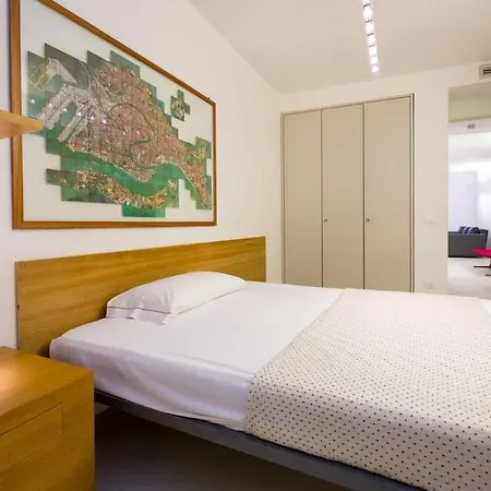 San Felice Modern Apartment