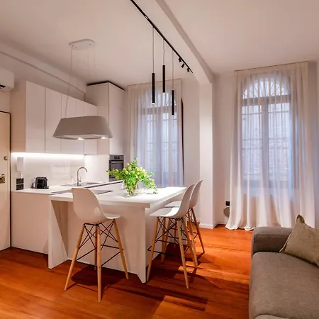 San Barnaba Palace R&r Apartment