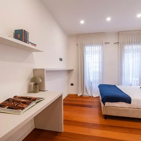San Barnaba Palace R&r Apartment *
