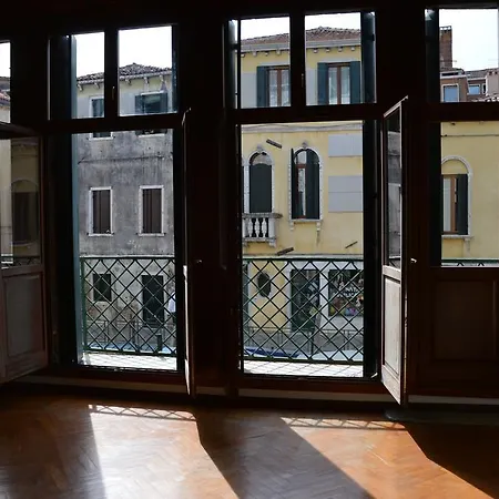 Dorso Duro Apartman *