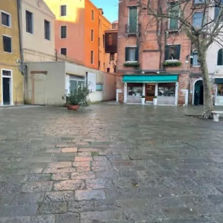 Apartment Ca'antica Sinagoga - Canal Front Venice