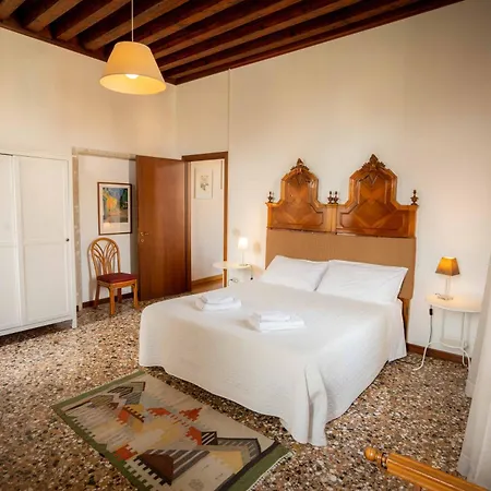 Apartment San Trovaso Venedig