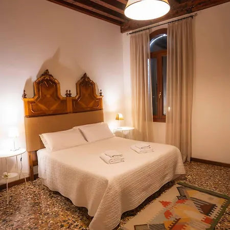 Apartment San Trovaso *